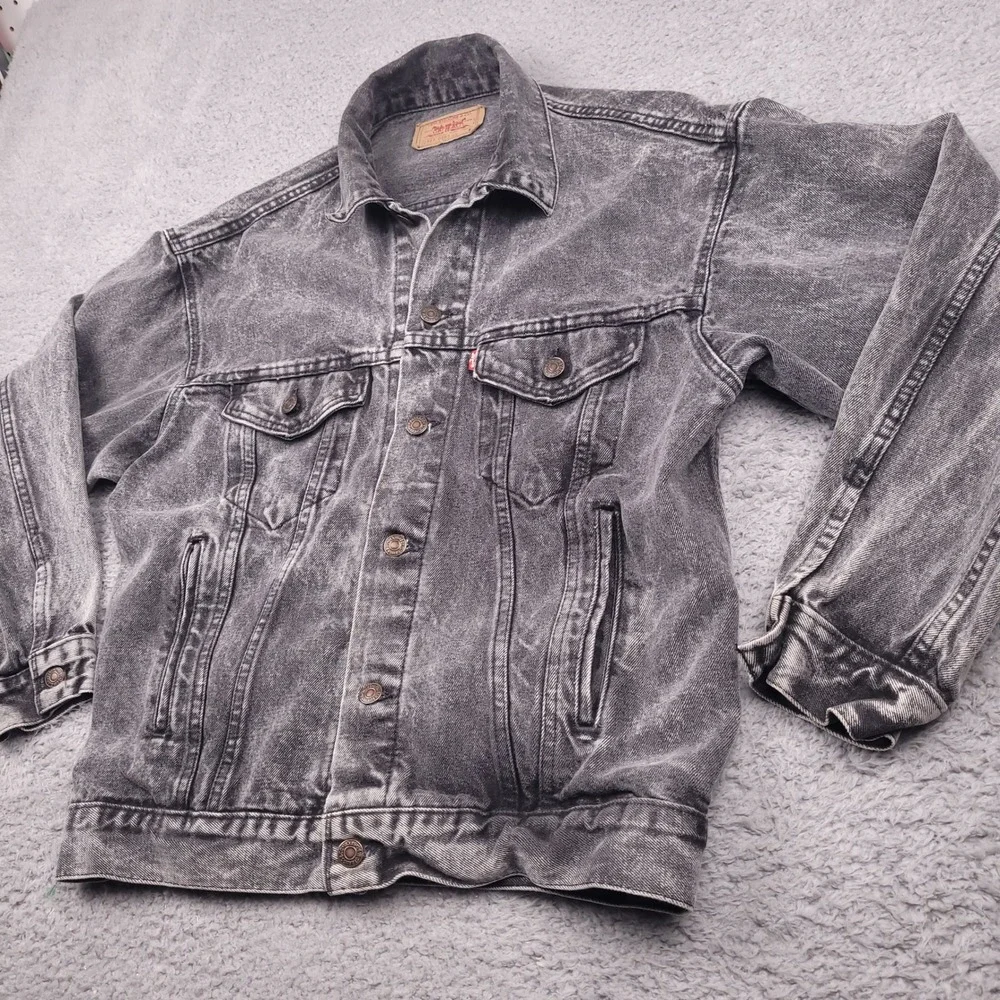 Vintage 80s Levis Denim Jacket Gray Acid Wash Mens Trucker Jean Jacket USA Small - Picture 10 of 15